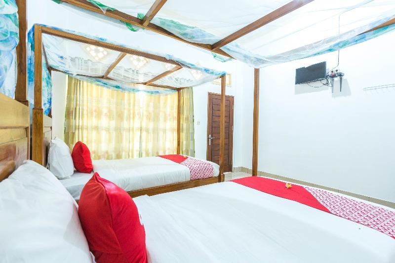 Oyo 1895 Lamancha Homestay Kuta  Exterior foto